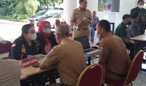 JIPI dan Warga Sambangi Balai Kota