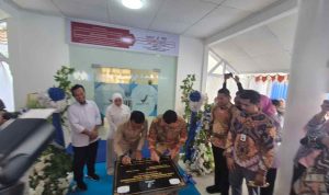 Disaksikan Menpan RB dan 44 Kepala Daerah, Taruna Ikrar Resmikan 7 Loka POM di Bone