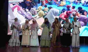 Semangat Basamo Bajaso, Basamo Basuo Bukber Alumni Farmasi Unand Himpun Puluhan Juta Rupiah untuk Korban Banjir Padang